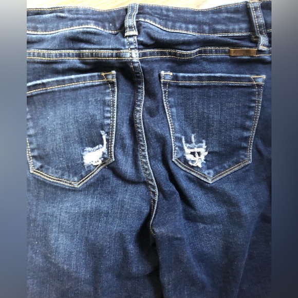 Like New KanCan Jean Shorts - Picture 5 of 8